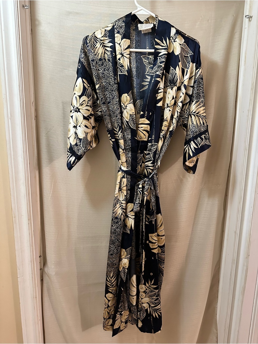 Vintage California Dynasty Tropical Floral Satin Robe Medium Retro Bohemian